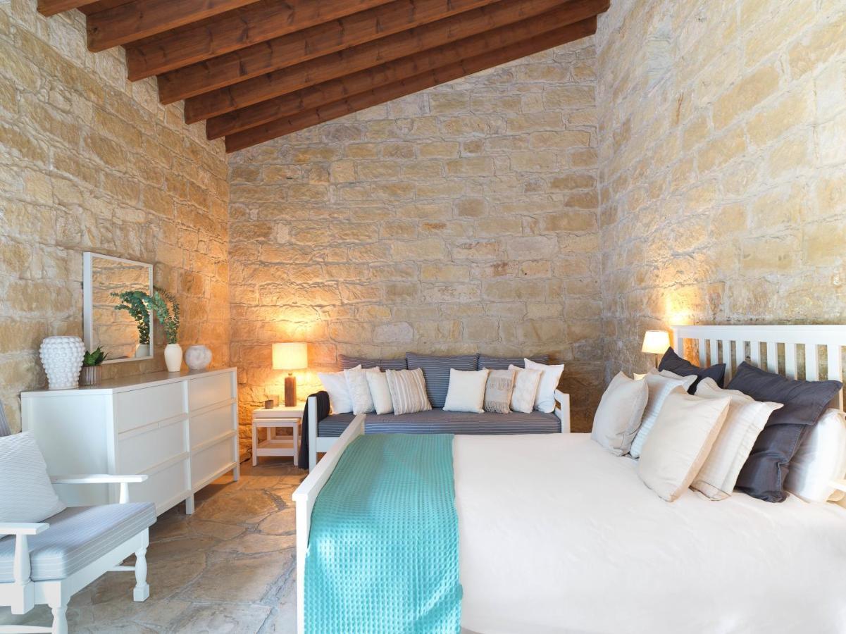 Villa Avgoustis *