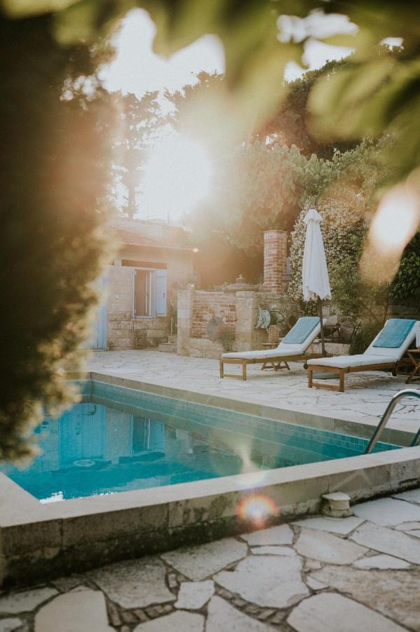 Villa Avgoustis *