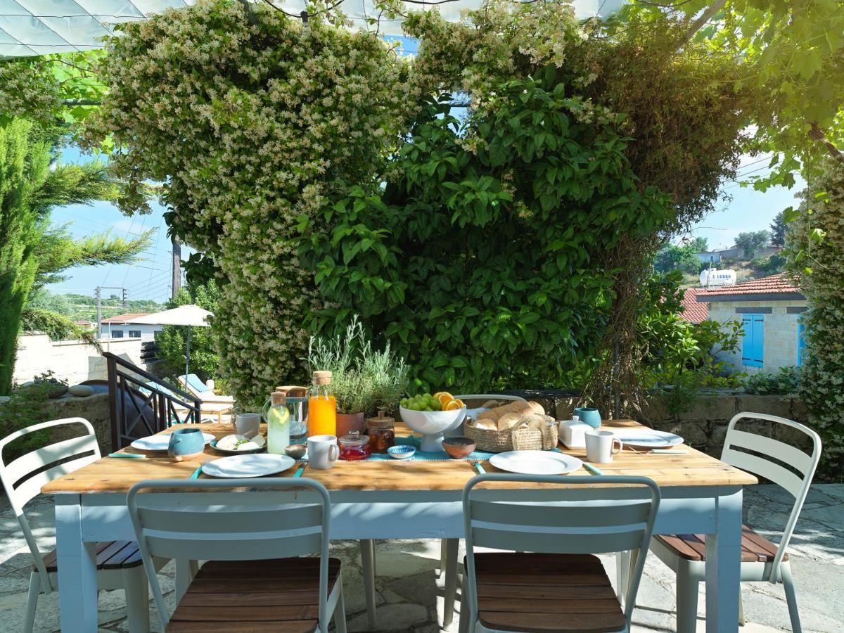 Avgoustis Villa *